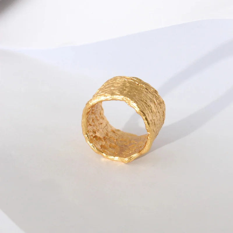 Lava L Ring