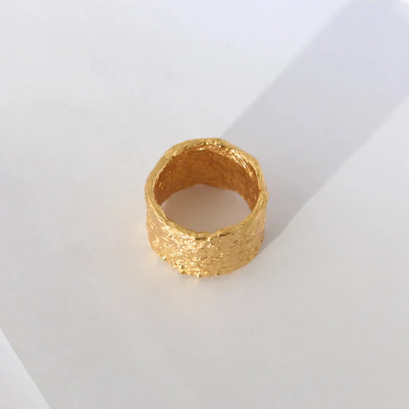 Lava L Ring