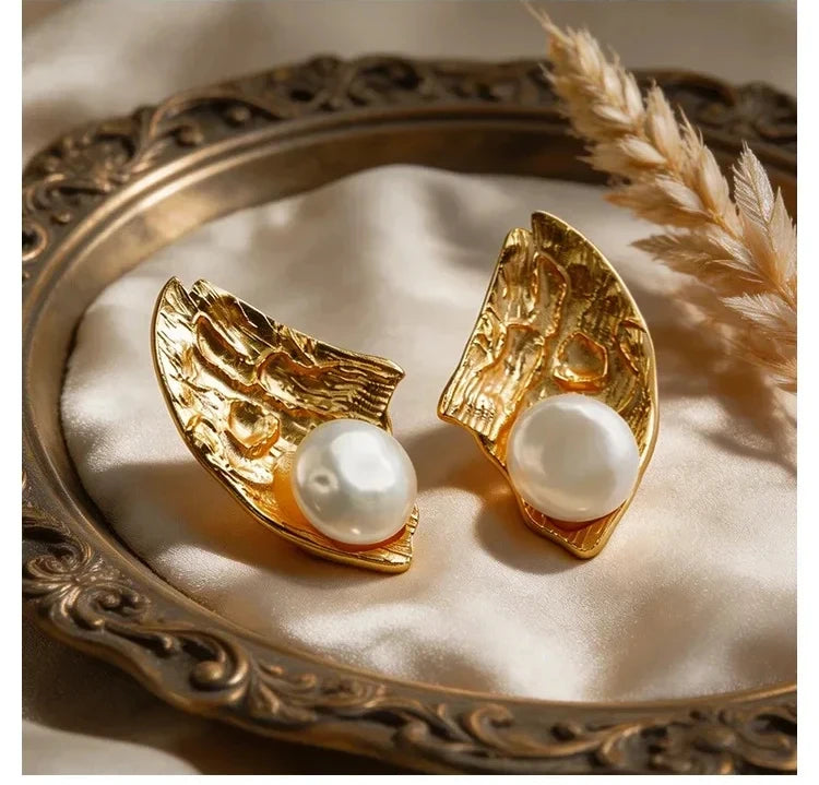 Laris Earrings