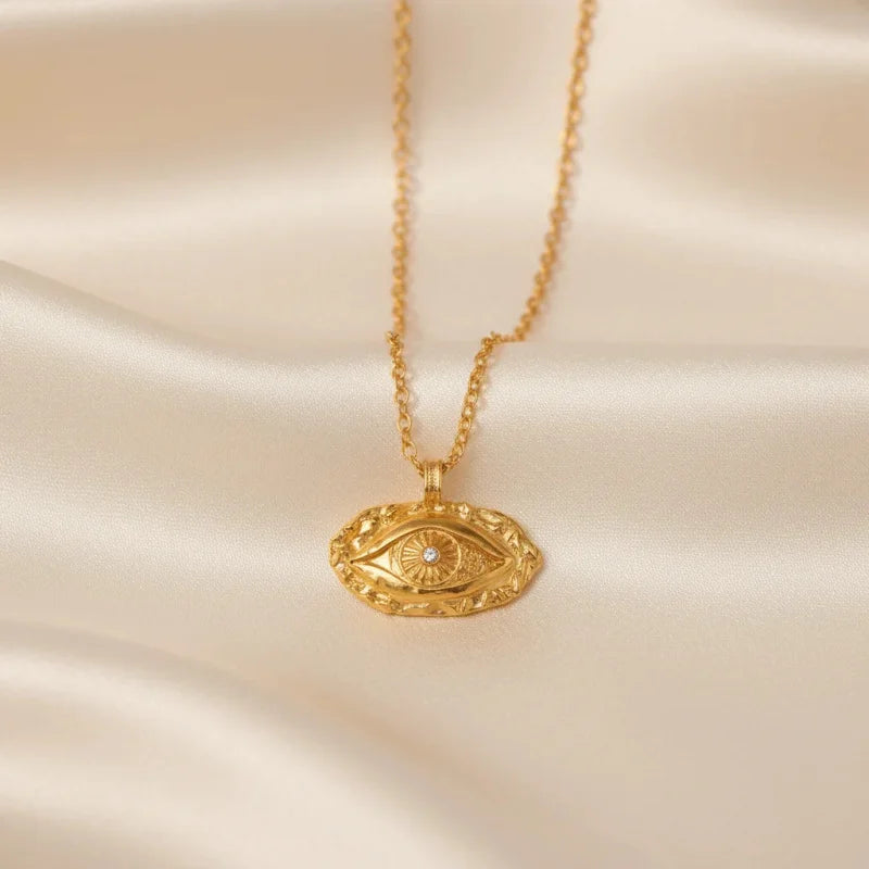Pera Necklace