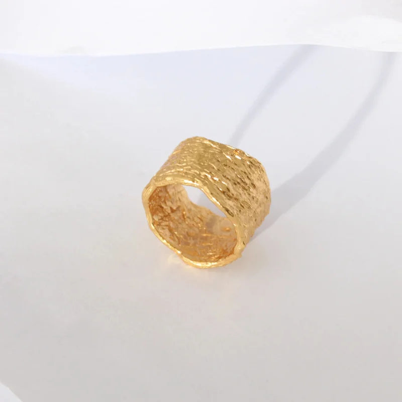 Lava L Ring